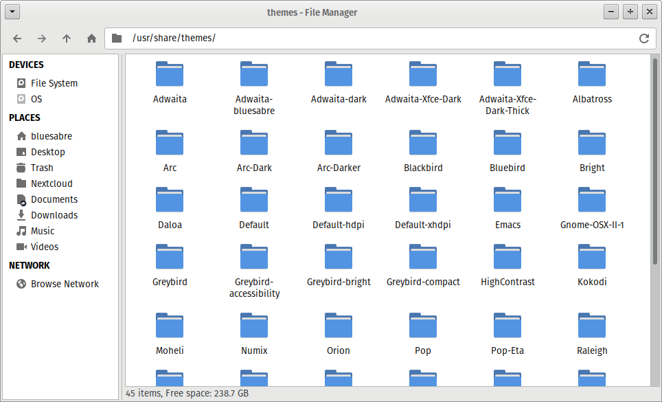 Thunar File Manager is shown with the ePapirus icons and a minimal interface.