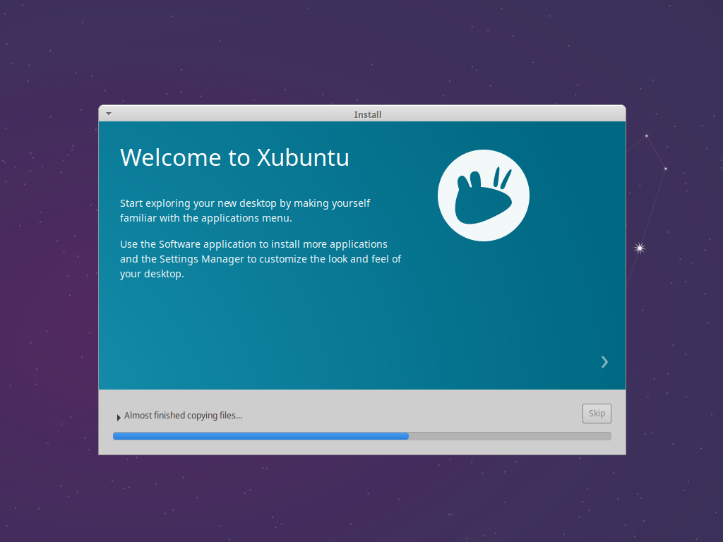 The first slideshow welcomes you to Xubuntu.